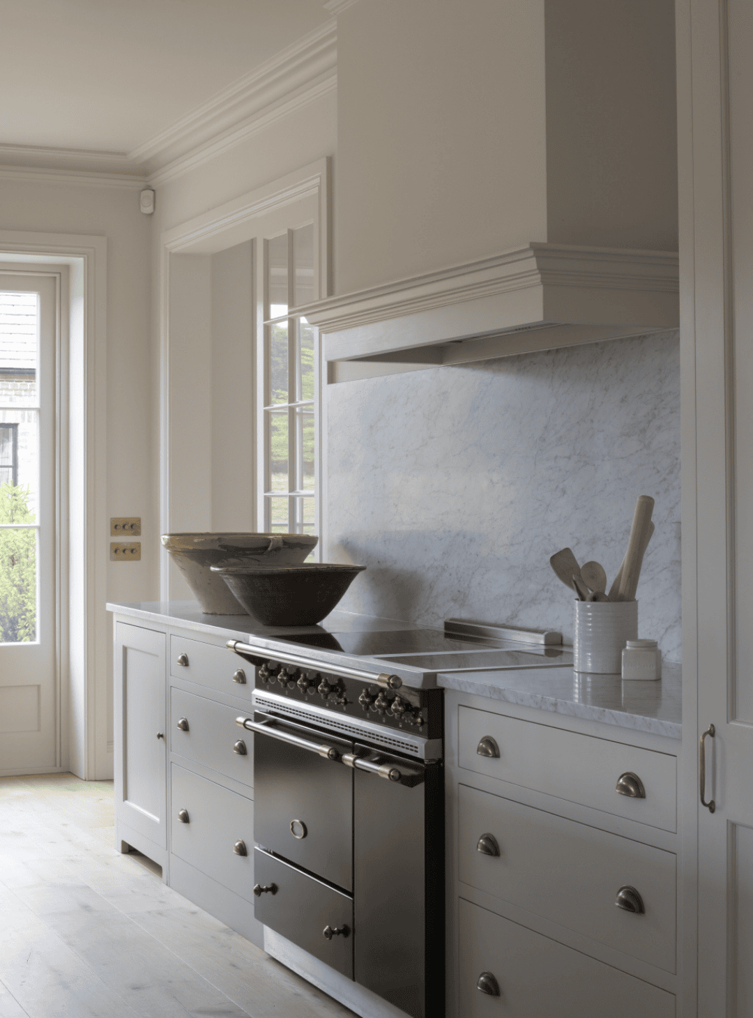 Carrara Marble Worktops and Splashback Sabre Stone